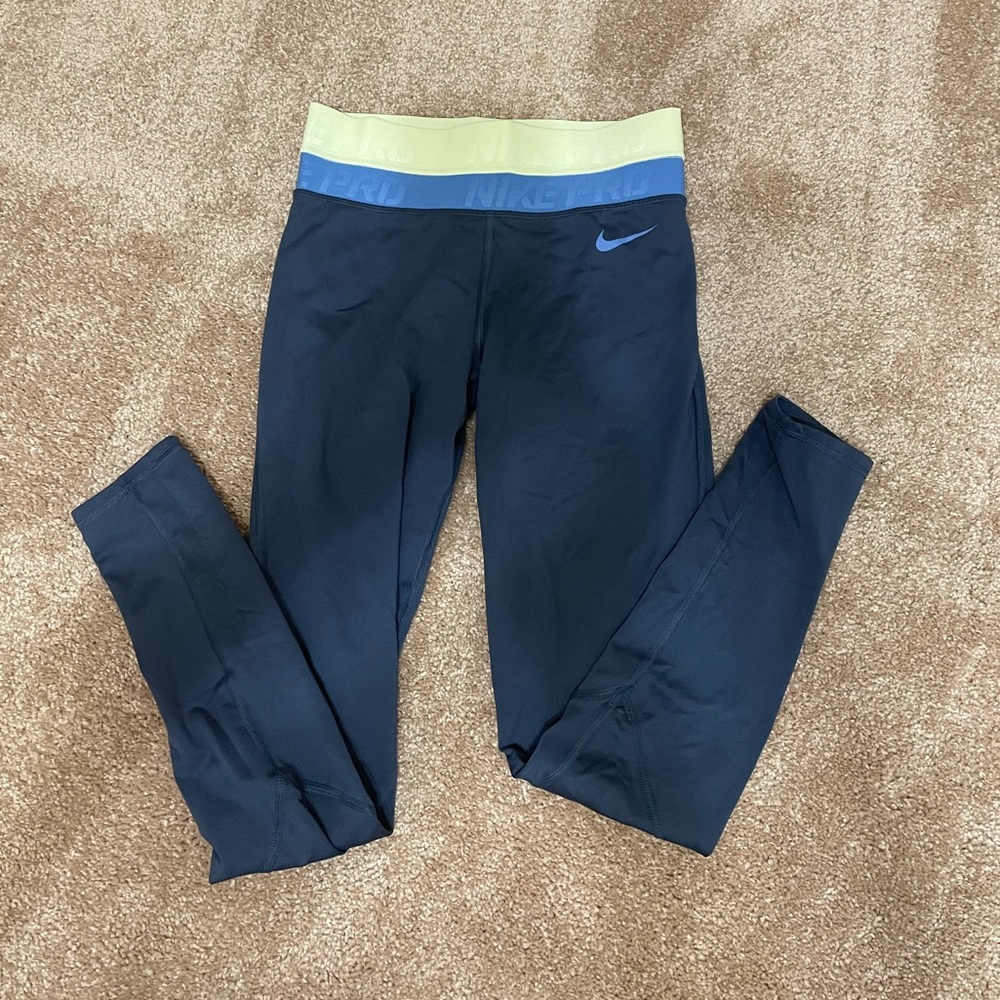 NIKE pro dri-fit winter running leggings with fleece lining